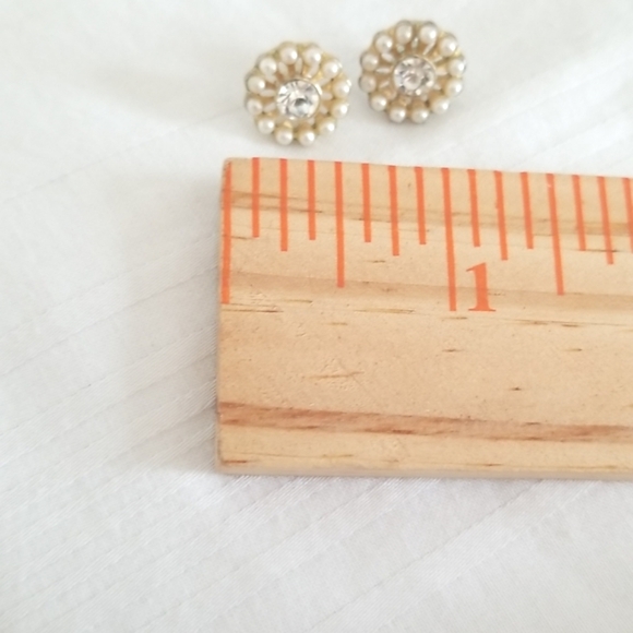 Vintage Gold Rhinestone Round Pearl Stud Earrings - Picture 3 of 4